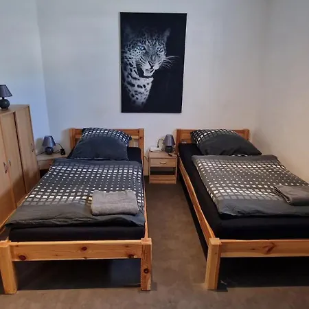 Hanau Frankfurt Monteurwohnung Lägenhet *