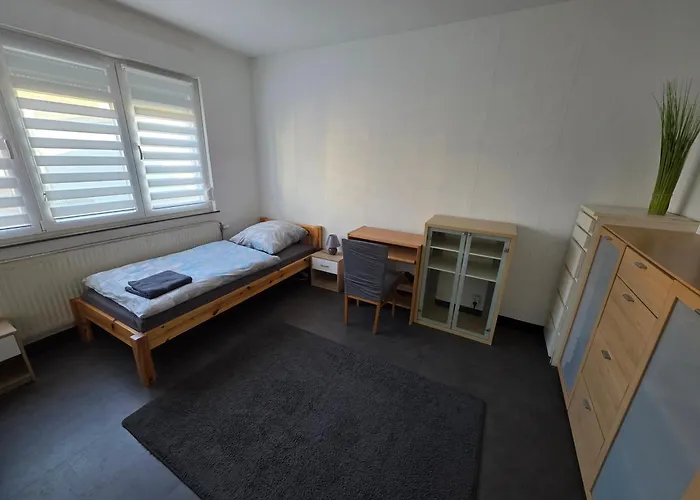 Hanau Frankfurt Monteurwohnung Lägenhet *